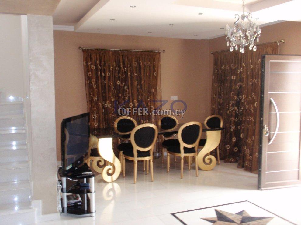 Spacious Fully Furnished Villa with 6 Bedrooms in Germasoyeia: https://www.offer.com.cy/en/spacious-fully-furnished-villa-with-6-bedrooms-in-germasoyeia/21-816124/ (www.offer.com.cy)