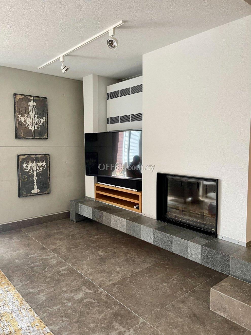 Apartment (Penthouse) in Old town, Limassol for Sale: https://www.offer.com.cy/en/apartment-penthouse-in-old-town-limassol-for-sale/21-726965/ (www.offer.com.cy)