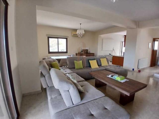  3-bedroom villa to rent: https://www.bazaraki.com/adv/5790392_3-bedroom-villa-to-rent (www.bazaraki.com)