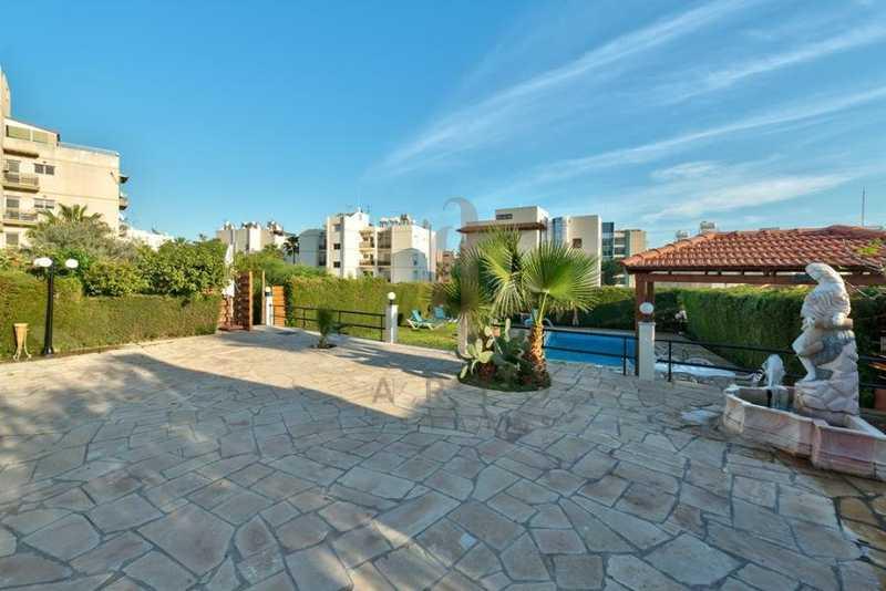  3-bedroom villa to rent: https://www.bazaraki.com/adv/5793263_3-bedroom-villa-to-rent (www.bazaraki.com)