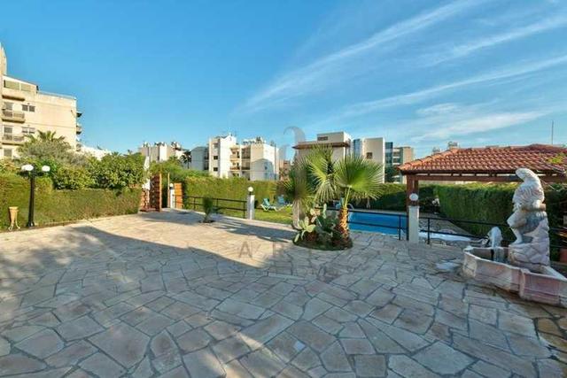  3-bedroom villa to rent: https://www.bazaraki.com/adv/5793263_3-bedroom-villa-to-rent (www.bazaraki.com)
