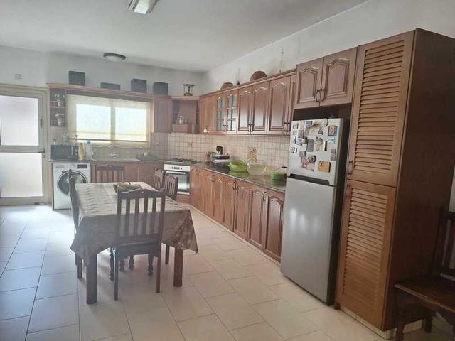 4-bedroom detached house for sale: https://www.bazaraki.com/adv/5797934_4-bedroom-detached-house-for-sale (www.bazaraki.com)