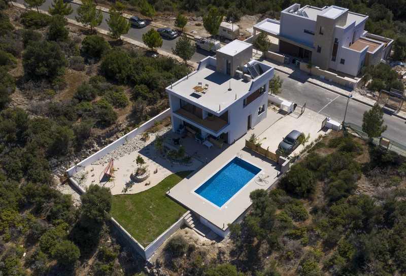 4-bedroom detached house for sale: https://www.bazaraki.com/adv/5787804_4-bedroom-detached-house-for-sale (www.bazaraki.com)
