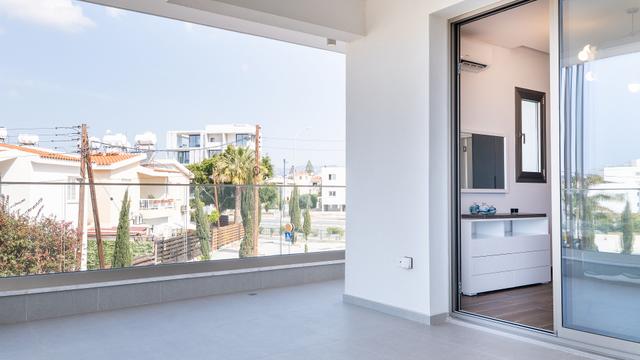 New 3-bedroom flat in Paphos № 153686: https://dom.com.cy/en/catalog/sale/153686/ (dom.com.cy)