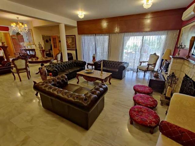 3-bedroom villa for sale: https://www.bazaraki.com/adv/5786806_3-bedroom-villa-for-sale (www.bazaraki.com)