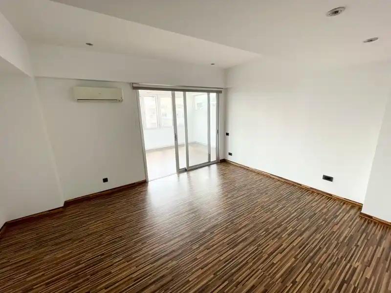 3-bedroom penthouse to rent: https://www.bazaraki.com/adv/5797083_3-bedroom-penthouse-to-rent (www.bazaraki.com)