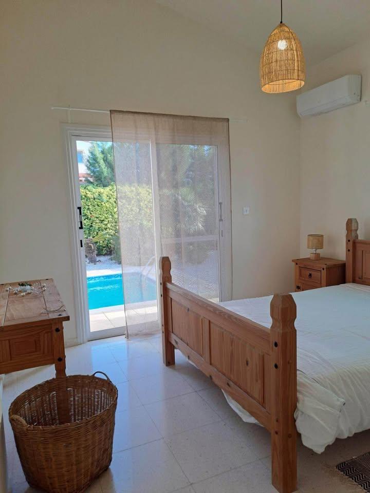 3 bedrooms beautiful house - coral bay: https://www.facebook.com/marketplace/item/1198438262082539 (www.facebook.com)