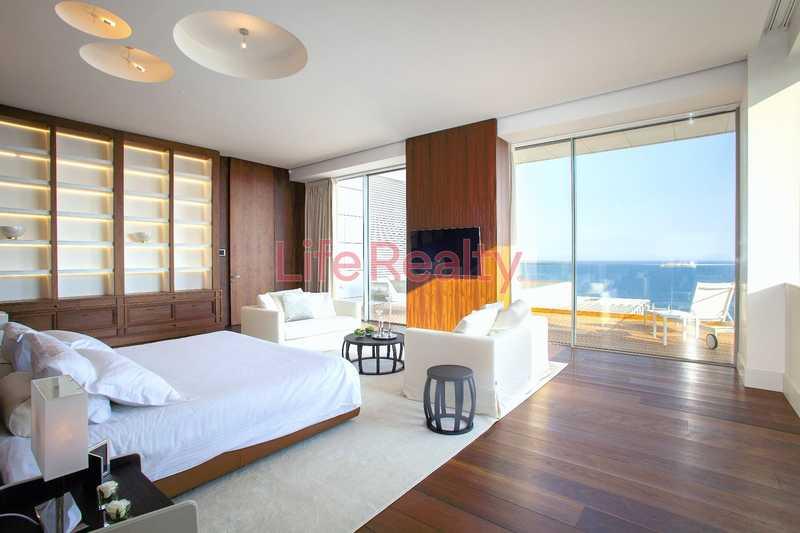 4-bedroom penthouse for sale: https://www.bazaraki.com/adv/5778708_4-bedroom-penthouse-for-sale (www.bazaraki.com)