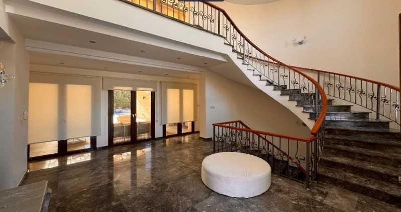 5-bedroom detached house for sale: https://www.bazaraki.com/adv/5789286_5-bedroom-detached-house-for-sale (www.bazaraki.com)