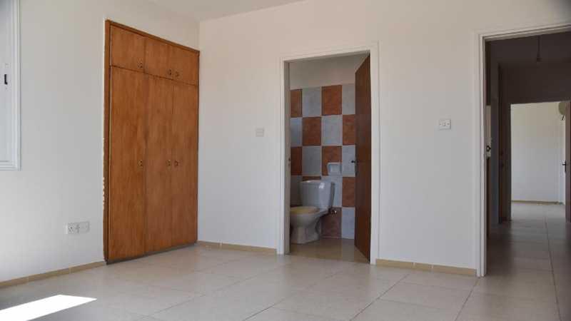 Studio apartment for sale: https://www.bazaraki.com/adv/5789293_studio-apartment-for-sale (www.bazaraki.com)