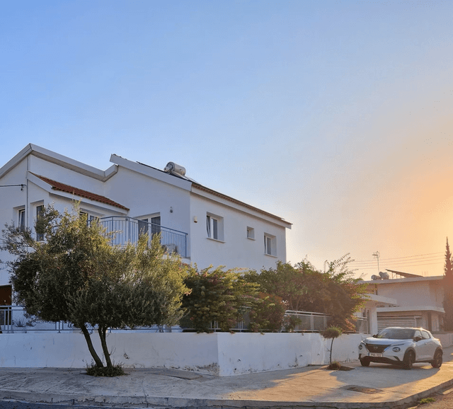 4-bedroom detached house for sale: https://www.bazaraki.com/adv/5794510_4-bedroom-detached-house-for-sale (www.bazaraki.com)