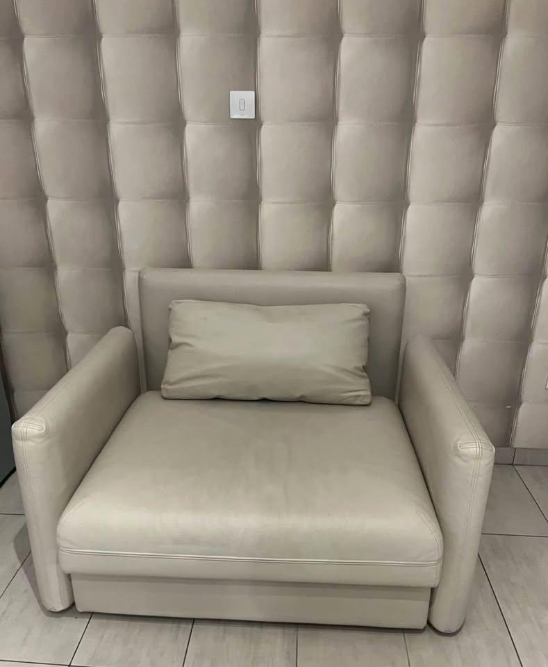 STUDIO: https://www.facebook.com/marketplace/item/662620343353444 (www.facebook.com)