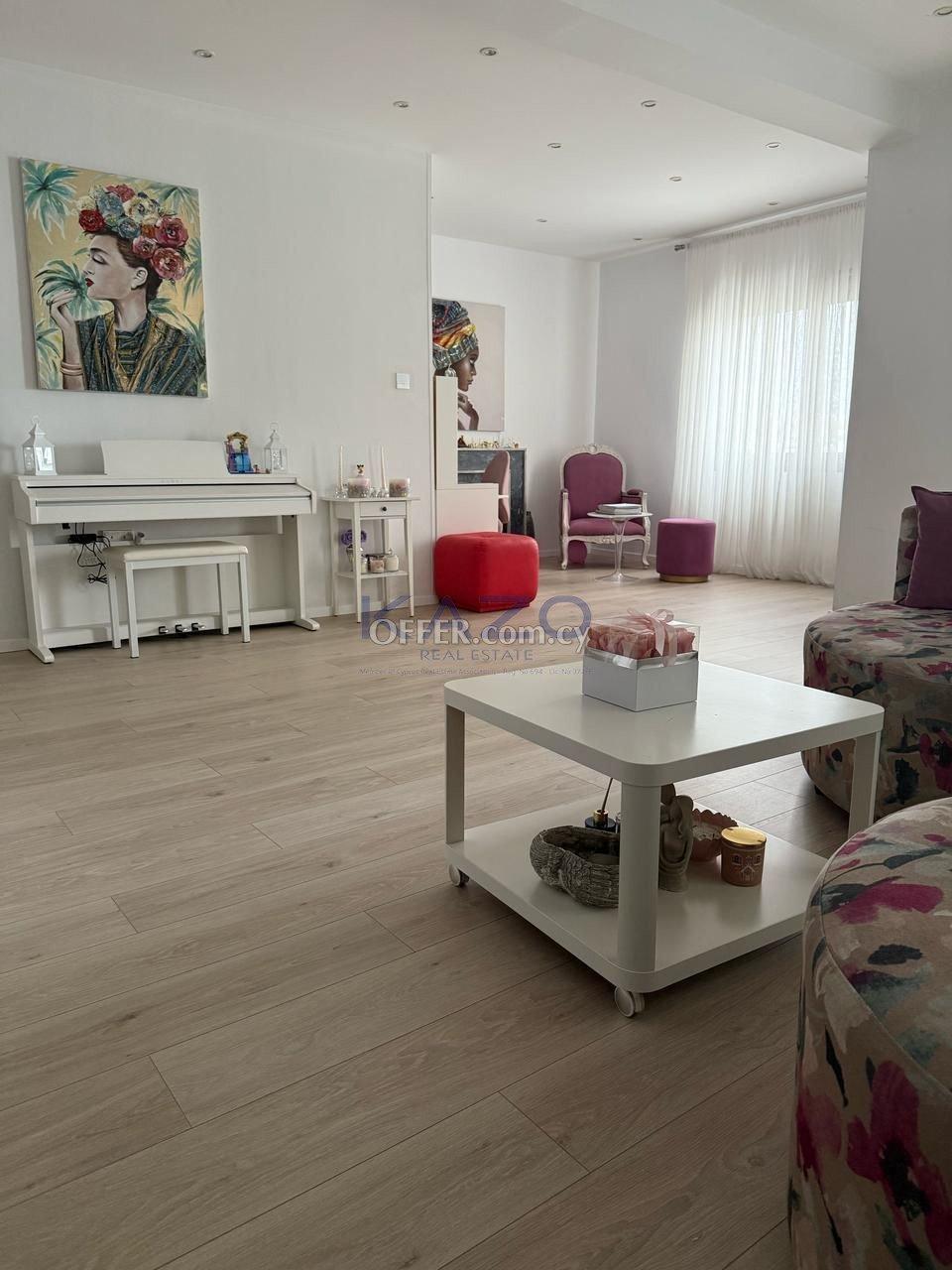 Modern Fully Furnished 3 Bedroom Apartment for Rent: https://www.offer.com.cy/en/modern-fully-furnished-3-bedroom-apartment-for-rent/21-816622/ (www.offer.com.cy)