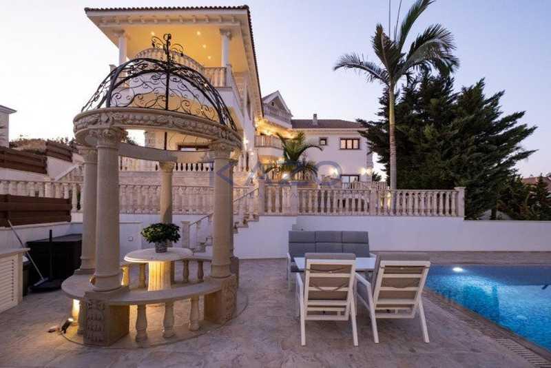 6-bedroom detached house for sale: https://www.bazaraki.com/adv/5787353_6-bedroom-detached-house-for-sale (www.bazaraki.com)