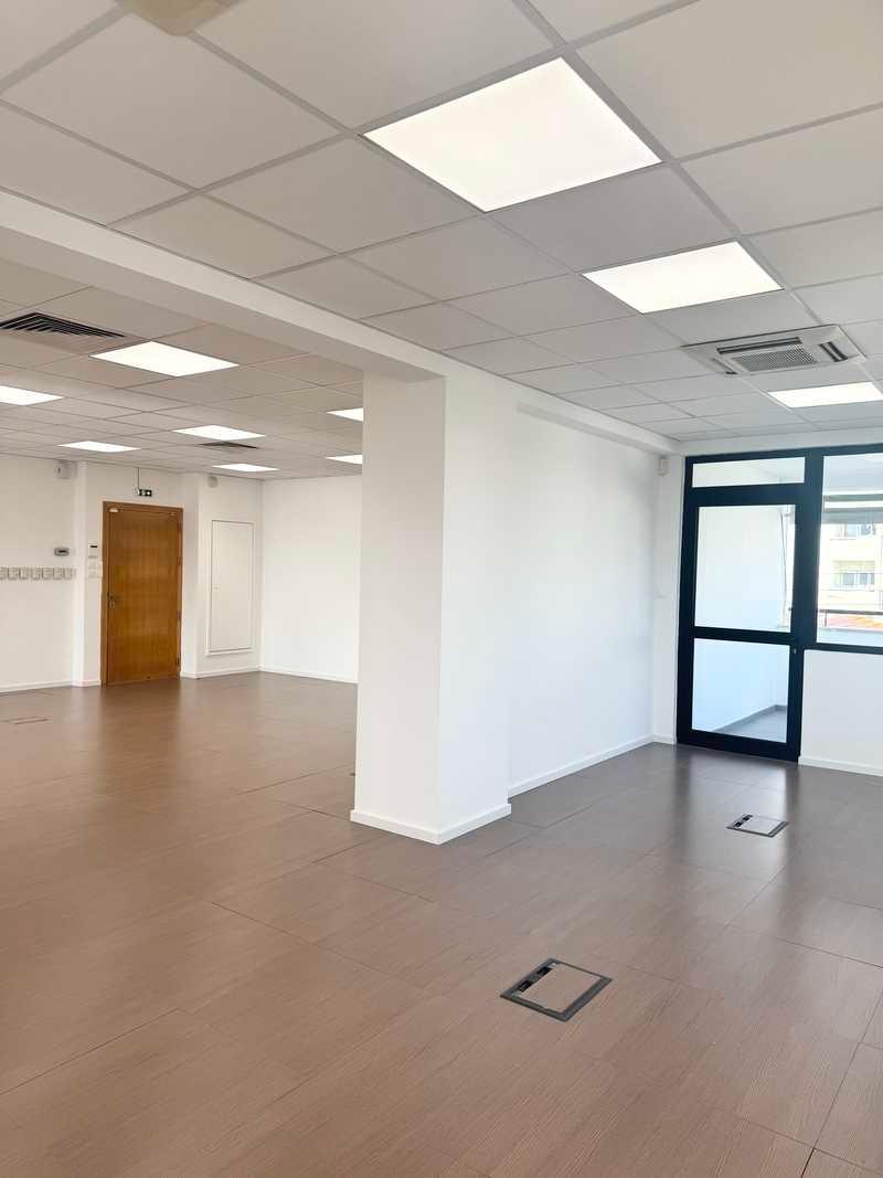A whole floor office on athalassas avenue: https://www.bazaraki.com/adv/5797889_a-whole-floor-office-on-athalassas-avenue (www.bazaraki.com)
