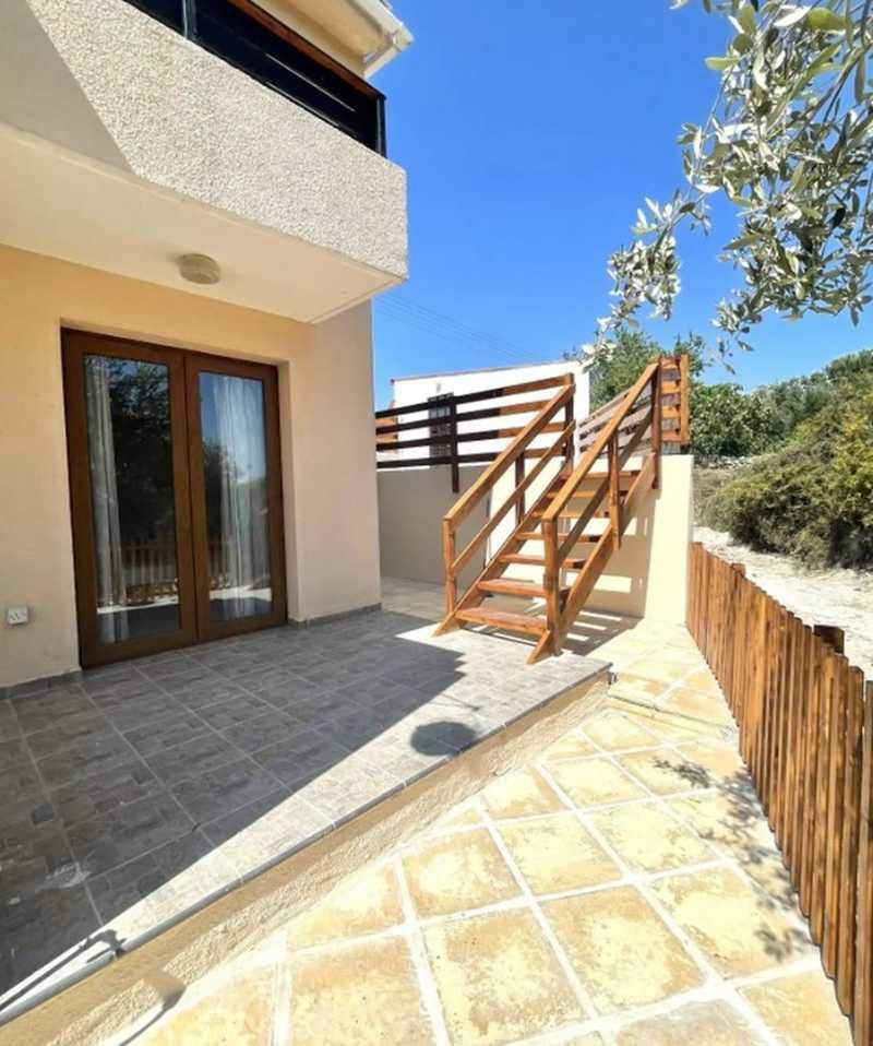 4-bedroom villa to rent: https://www.bazaraki.com/adv/5796415_4-bedroom-villa-to-rent (www.bazaraki.com)