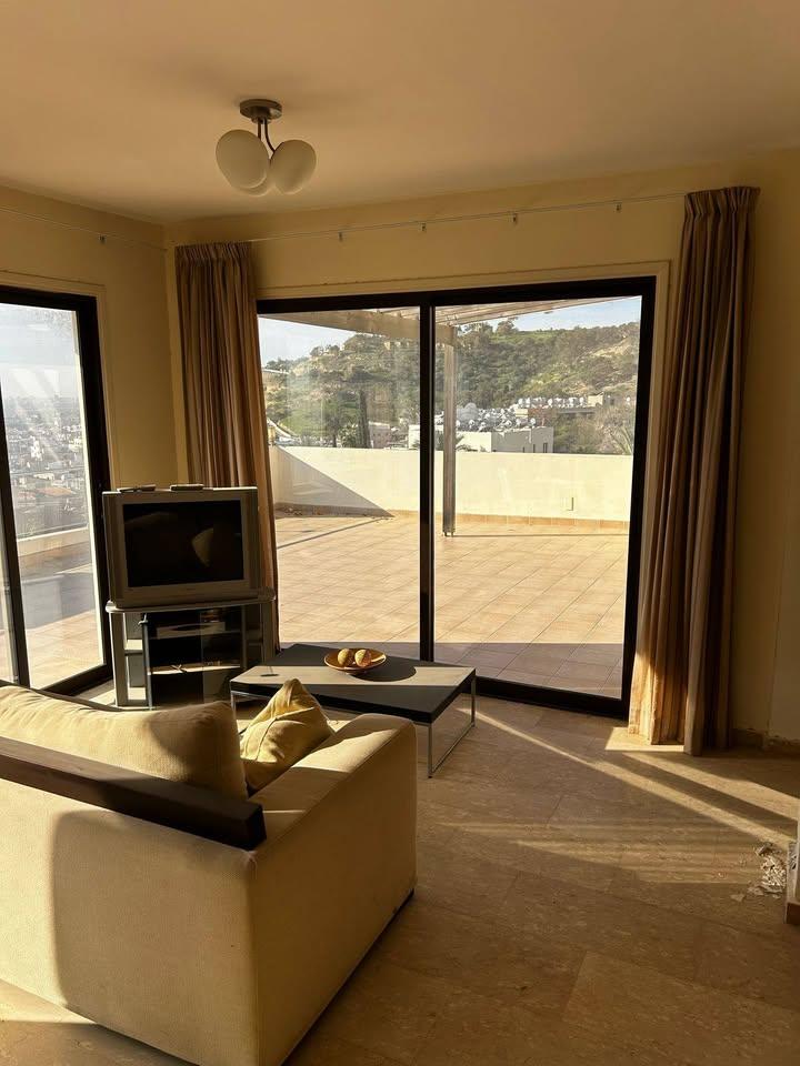 2 bedroom penthouse for sale in Oroklini panoramic view: https://www.facebook.com/marketplace/item/9903371776385449 (www.facebook.com)