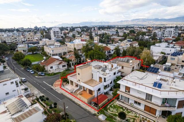 Two storey house in Kaimakli Nicosia: https://www.offer.com.cy/en/two-storey-house-in-kaimakli-nicosia/21-811645/ (www.offer.com.cy)
