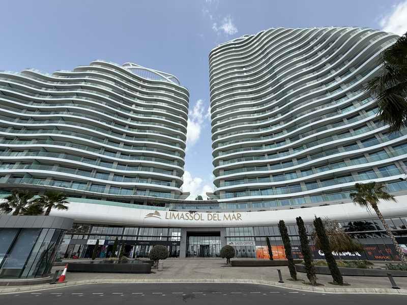 3-bedroom apartment to rent: https://www.bazaraki.com/adv/5739088_3-bedroom-apartment-to-rent (www.bazaraki.com)