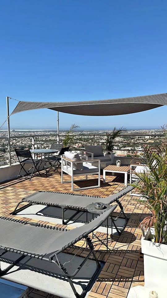 2 Bedroom apartment for rent (NO AGENTS): https://www.facebook.com/marketplace/item/24477565448509948 (www.facebook.com)