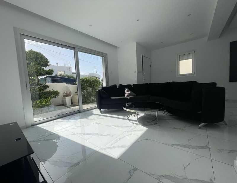 3-bedroom semi-detached to rent: https://www.bazaraki.com/adv/5795693_3-bedroom-semi-detached-to-rent (www.bazaraki.com)