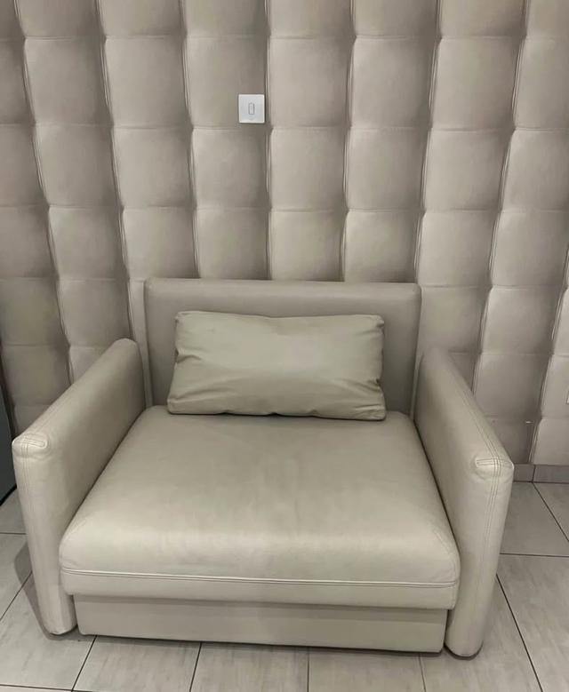 STUDIO: https://www.facebook.com/marketplace/item/662620343353444 (www.facebook.com)