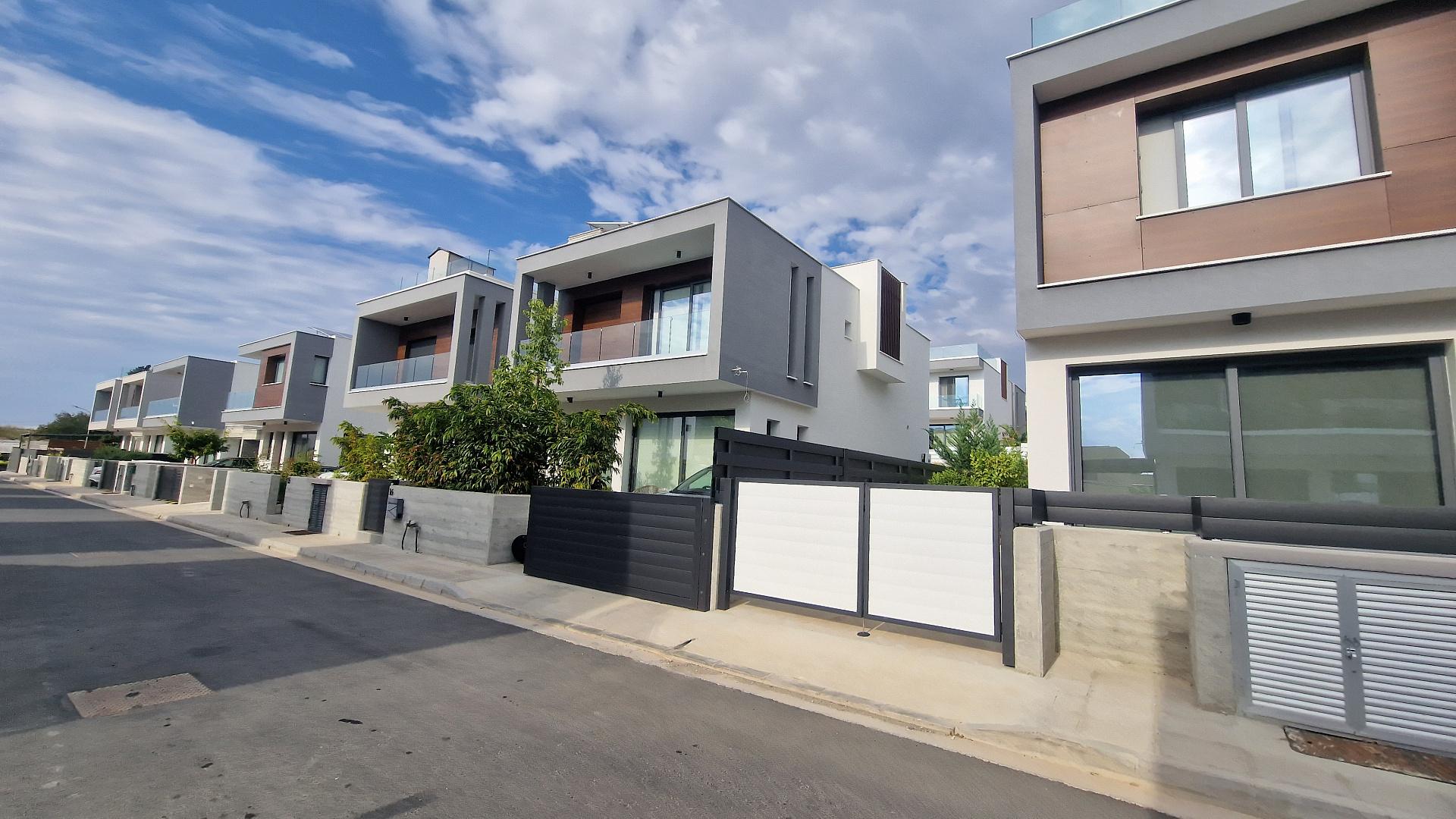 New 3-bedroom house in Paphos № 153079: https://dom.com.cy/en/catalog/sale/153079/ (dom.com.cy)