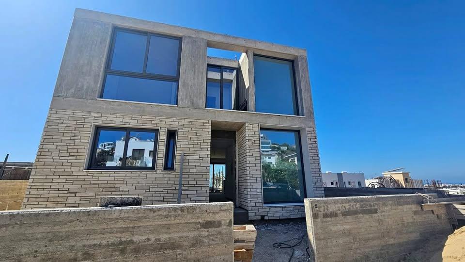 For Sale 3 BR villa with sea view, heated floor(provision)  for SALE in Geroskipou -Delivery 3-4m: https://www.facebook.com/marketplace/item/699122345981800 (www.facebook.com)