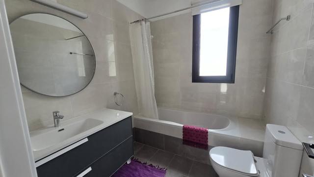 3 Beds 2.5 Baths House: https://www.facebook.com/marketplace/item/698778139256348 (www.facebook.com)