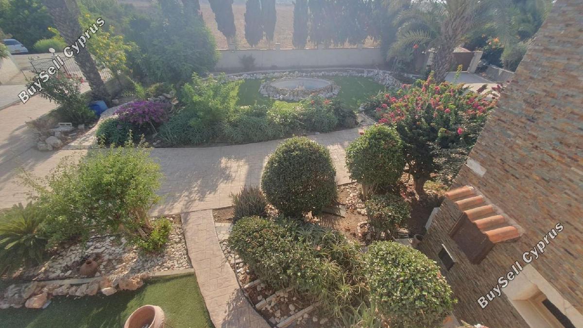 5 Bedroom Detached house for sale in Pervolia, Larnaca: https://www.buysellcyprus.com/property-for-sale/larnaca/pervolia/5-bed-detached-house-for-sale-pervolia-larnaca-1796724.html (www.buysellcyprus.com)