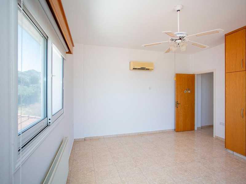 4-bedroom villa for sale: https://www.bazaraki.com/adv/5797316_4-bedroom-villa-for-sale (www.bazaraki.com)