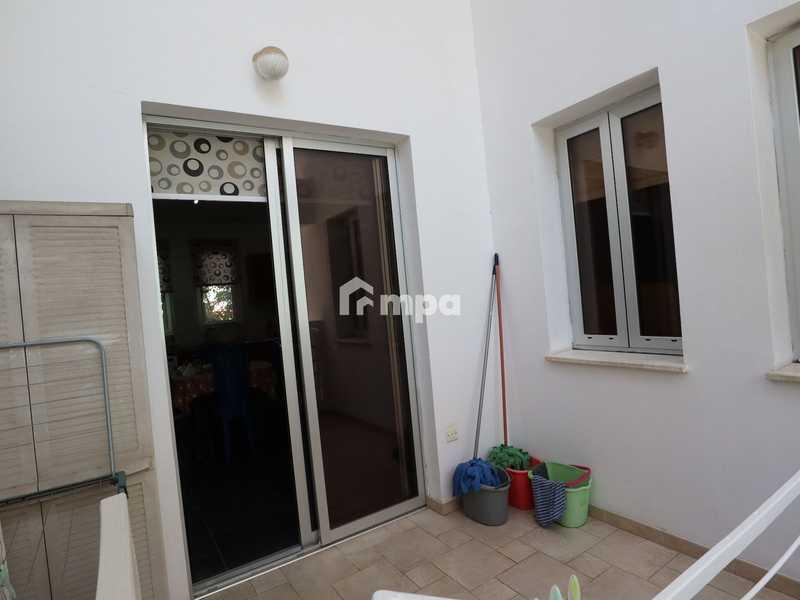 3-bedroom apartment for sale: https://www.bazaraki.com/adv/5799609_3-bedroom-apartment-for-sale (www.bazaraki.com)