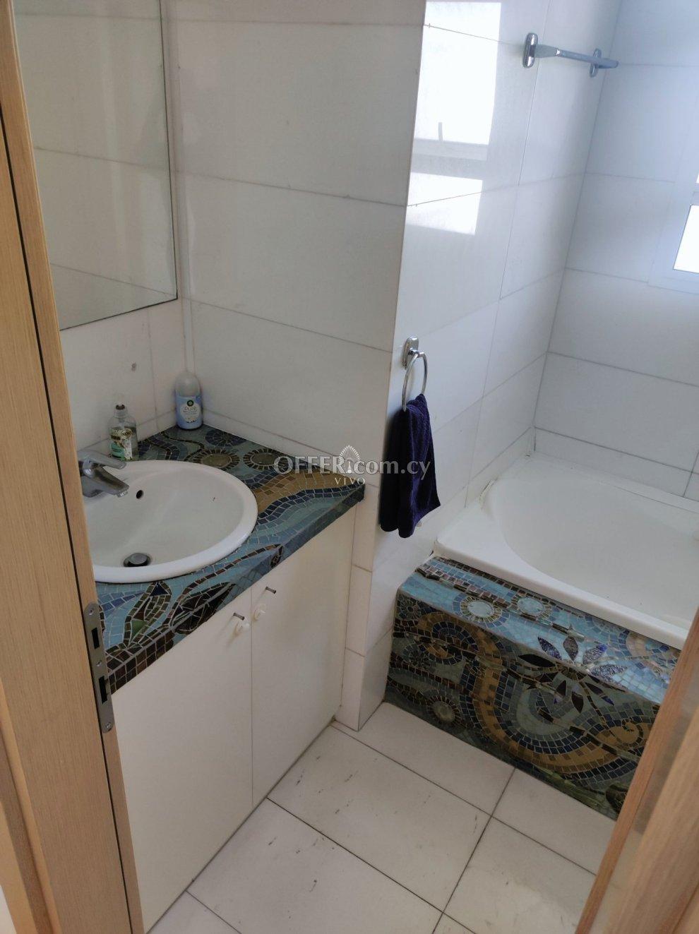 THREE BEDROOM FULLY FURNISHED APARTMENT IN THE HEART OF CITY CENTRE: https://www.offer.com.cy/en/three-bedroom-fully-furnished-apartment-in-the-heart-of-city-centre/21-754990/ (www.offer.com.cy)