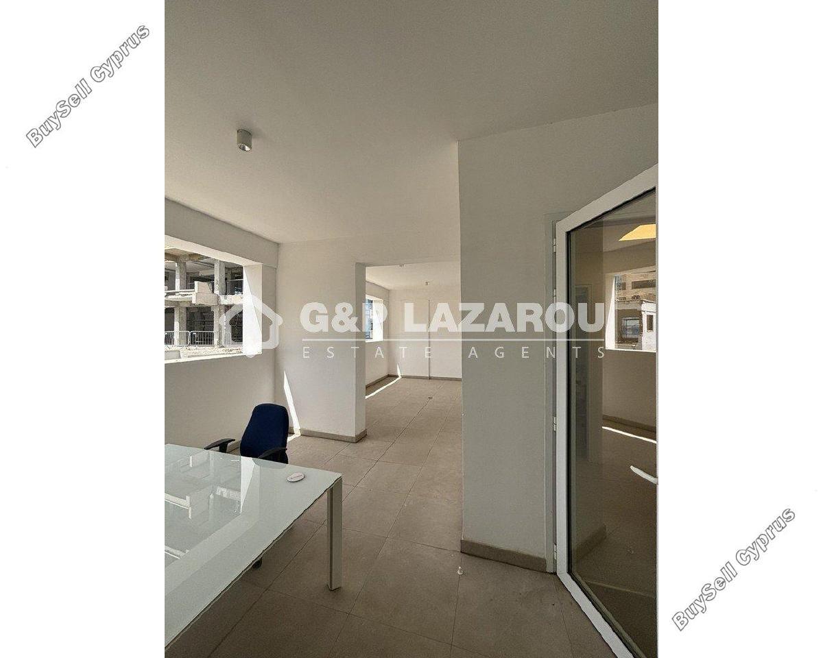 Office to rent in Kaimakli, Nicosia: https://www.buysellcyprus.com/property-for-rent/nicosia/kaimakli/office-to-rent-kaimakli-nicosia-1796535.html (www.buysellcyprus.com)
