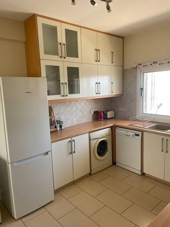Large townhouse with centralheating in Peyia: https://www.facebook.com/marketplace/item/1235320814914526 (www.facebook.com)