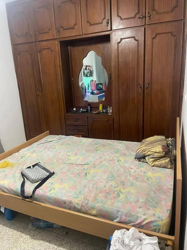 Room for rent: https://www.facebook.com/marketplace/item/4130601597263173 (www.facebook.com)