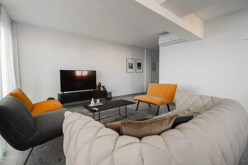 2-bedroom apartment to rent: https://www.bazaraki.com/adv/5795542_2-bedroom-apartment-to-rent (www.bazaraki.com)