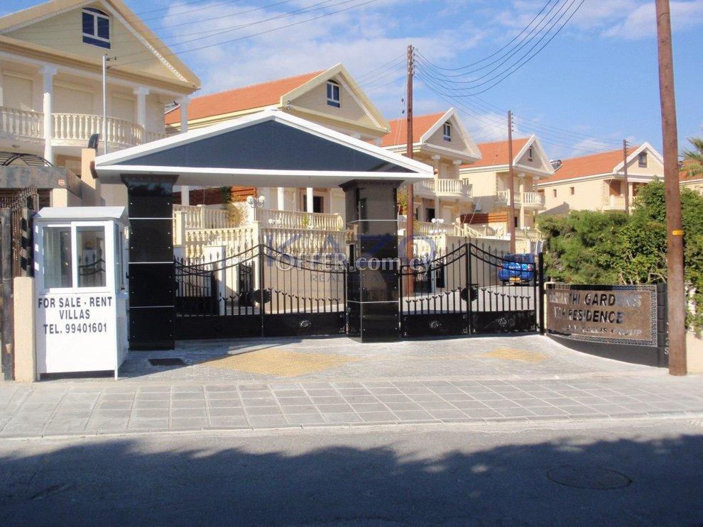 Spacious Fully Furnished Villa with 6 Bedrooms in Germasoyeia: https://www.offer.com.cy/en/spacious-fully-furnished-villa-with-6-bedrooms-in-germasoyeia/21-816124/ (www.offer.com.cy)