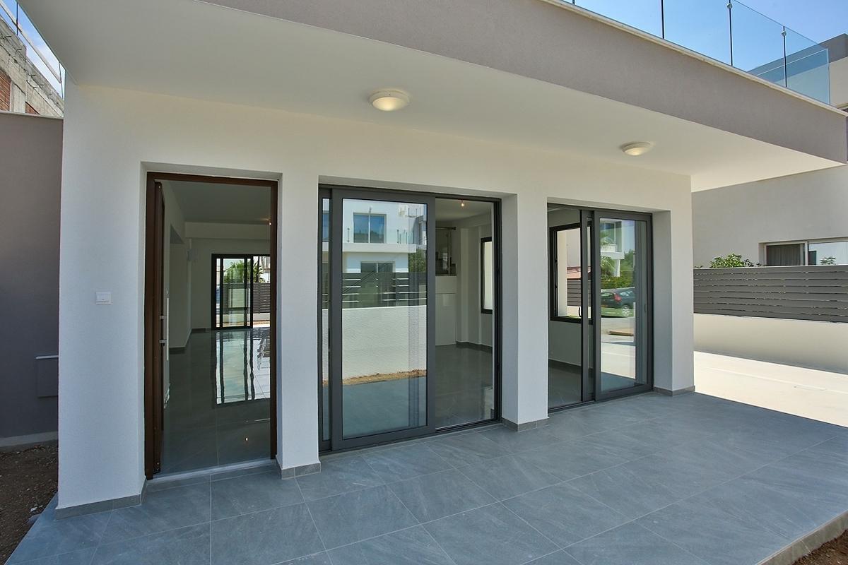 New 3-bedroom house in Paphos № 153078: https://dom.com.cy/en/catalog/sale/153078/ (dom.com.cy)