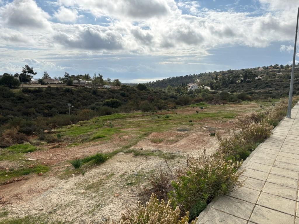 3 Bedroom Bungalow For Sale: https://www.zyprus.com/property/39339/3-bedrooms-house-bungalow-in-souni-limassol (www.zyprus.com)