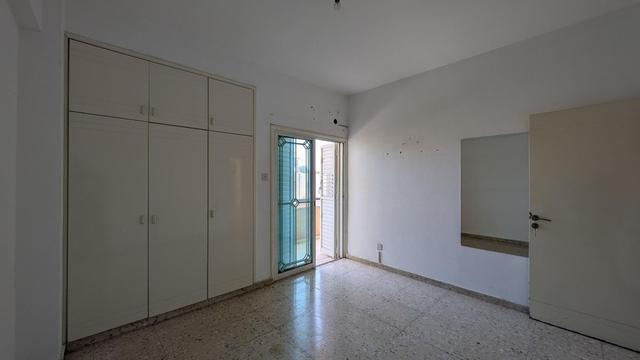 Residential Building 362 SQM For Sale: https://www.zyprus.com/property/39148/9-bedrooms-building-residential-building-in-kaimakli-nicosia (www.zyprus.com)