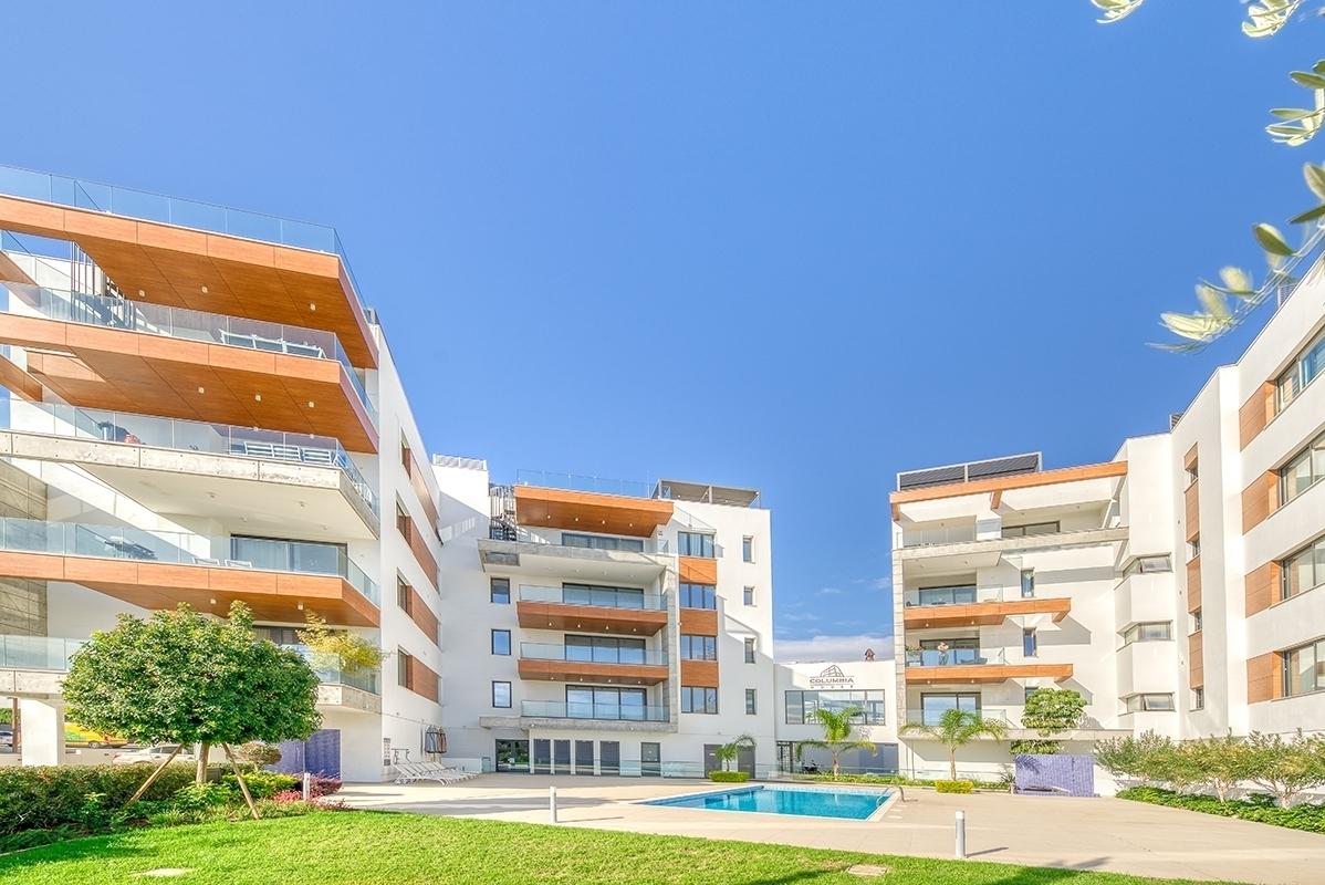 4-bedroom penthouse in Limassol №150196: https://dom.com.cy/en/catalog/rent/150196/ (dom.com.cy)