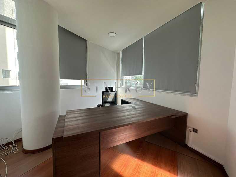 Modern office in city center: https://www.bazaraki.com/adv/5786413_modern-office-in-city-center (www.bazaraki.com)