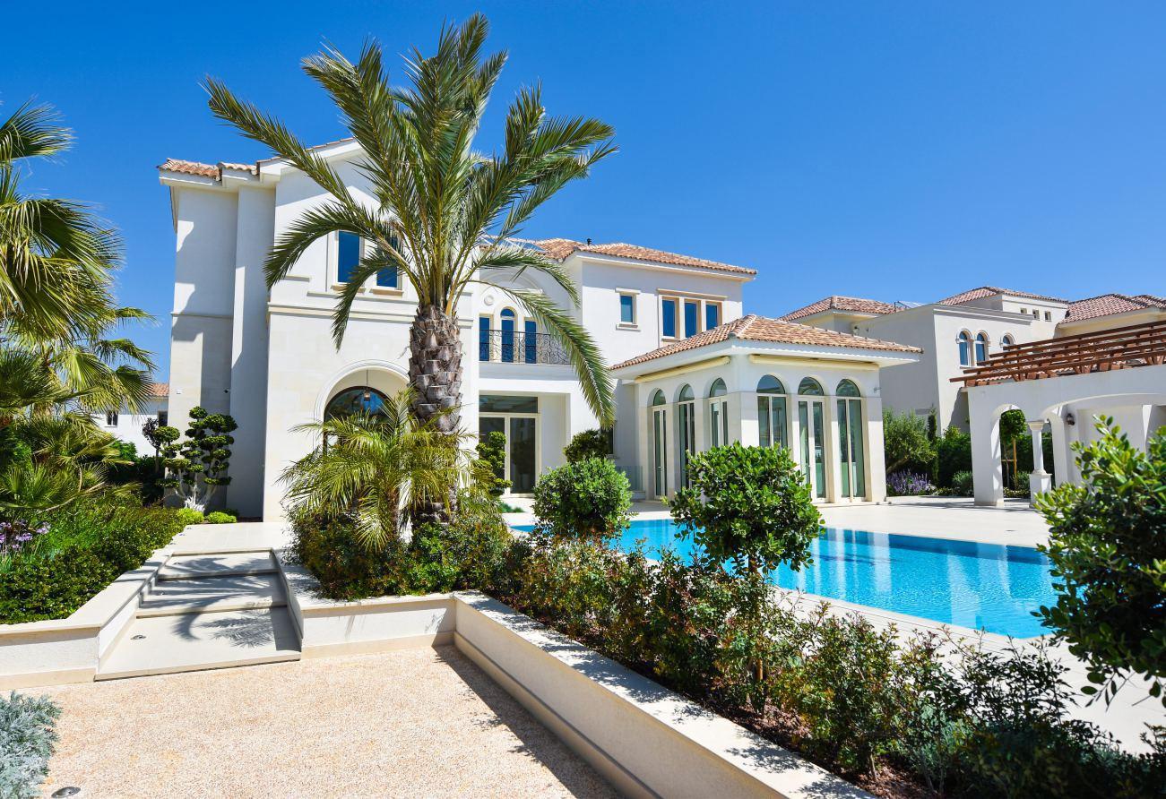 New 5-bedroom villa in Larnaca № 153399: https://dom.com.cy/en/catalog/sale/153399/ (dom.com.cy)