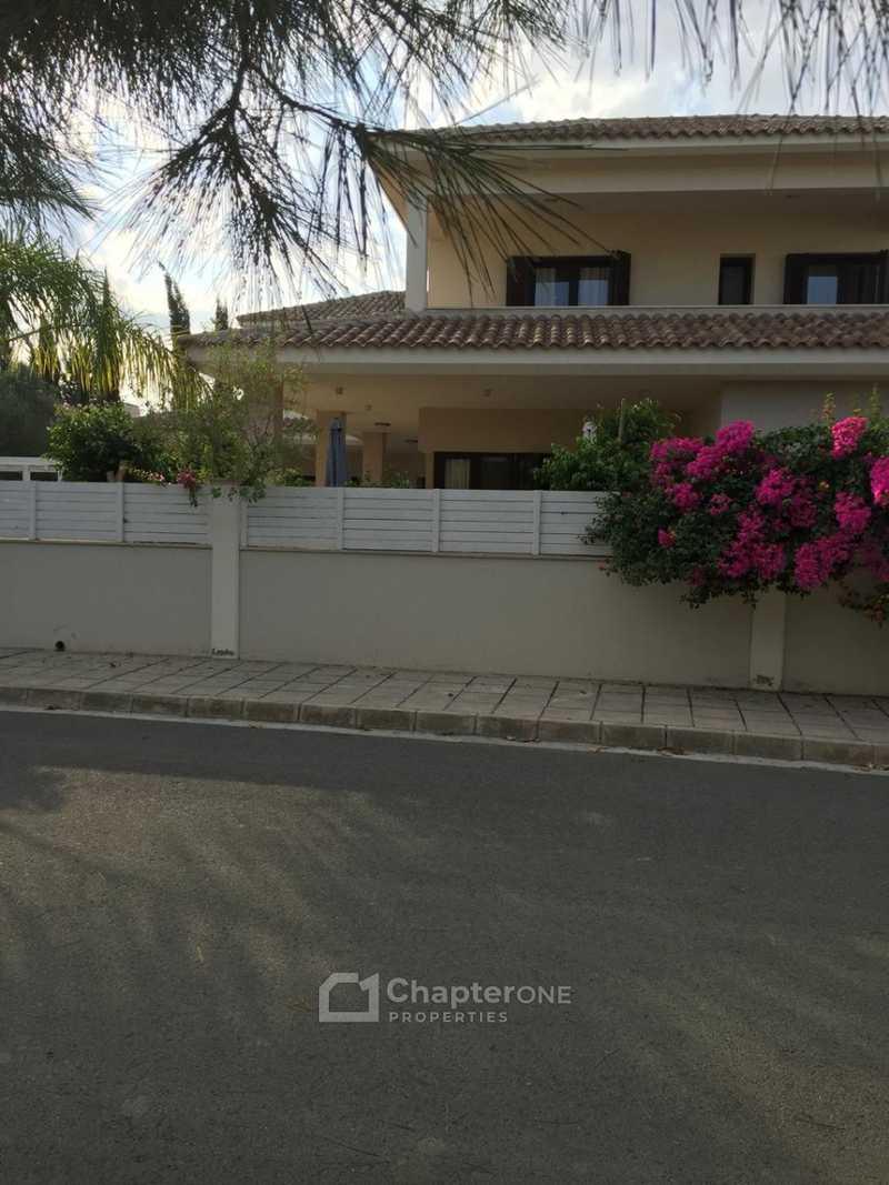 4-bedroom villa to rent: https://www.bazaraki.com/adv/5786597_4-bedroom-villa-to-rent (www.bazaraki.com)