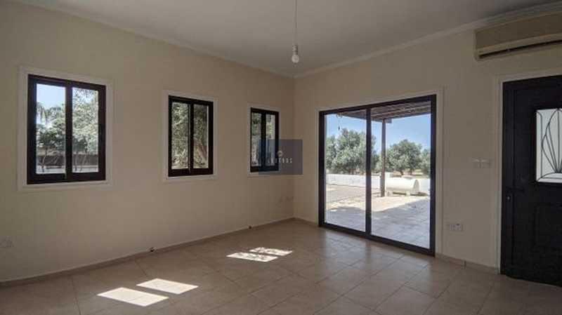 2-bedroom detached house for sale: https://www.bazaraki.com/adv/5791319_2-bedroom-detached-house-for-sale (www.bazaraki.com)
