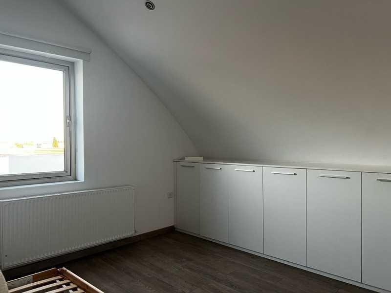 3-bedroom penthouse to rent: https://www.bazaraki.com/adv/5787125_3-bedroom-penthouse-to-rent (www.bazaraki.com)