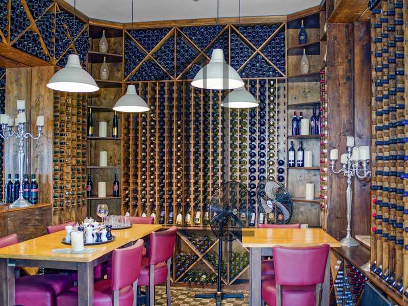 Fully equipped restaurant with optional 550m parking: https://www.bazaraki.com/adv/5789398_fully-equipped-restaurant-with-optional-550m-parking (www.bazaraki.com)