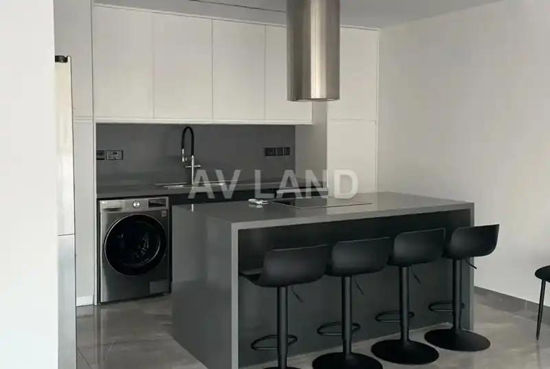 3-bedroom penthouse to rent: https://www.bazaraki.com/adv/5768081_3-bedroom-penthouse-to-rent (www.bazaraki.com)