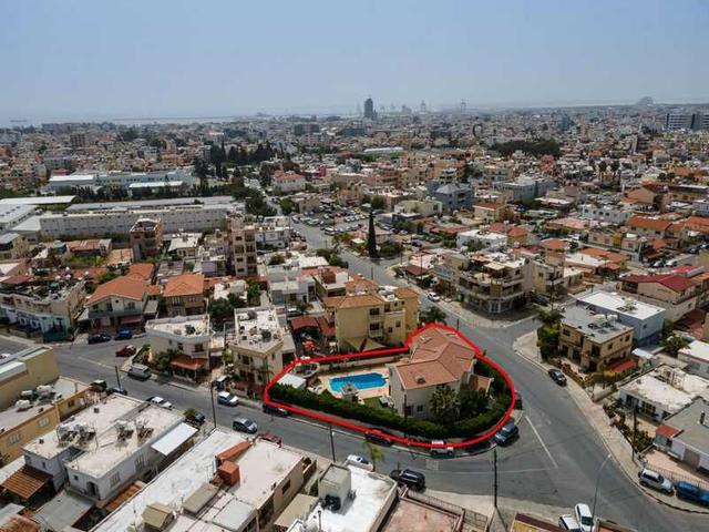 4-bedroom detached house for sale: https://www.bazaraki.com/adv/5799691_4-bedroom-detached-house-for-sale (www.bazaraki.com)